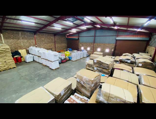 724M² WAREHOUSE TO LET IN ROOIHUISKRAAL